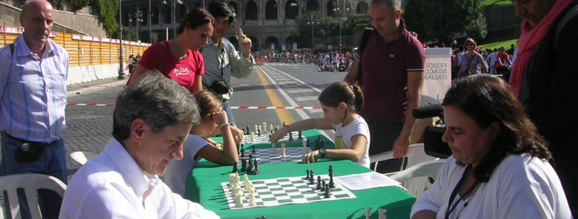Alemanno gioca a scacchi